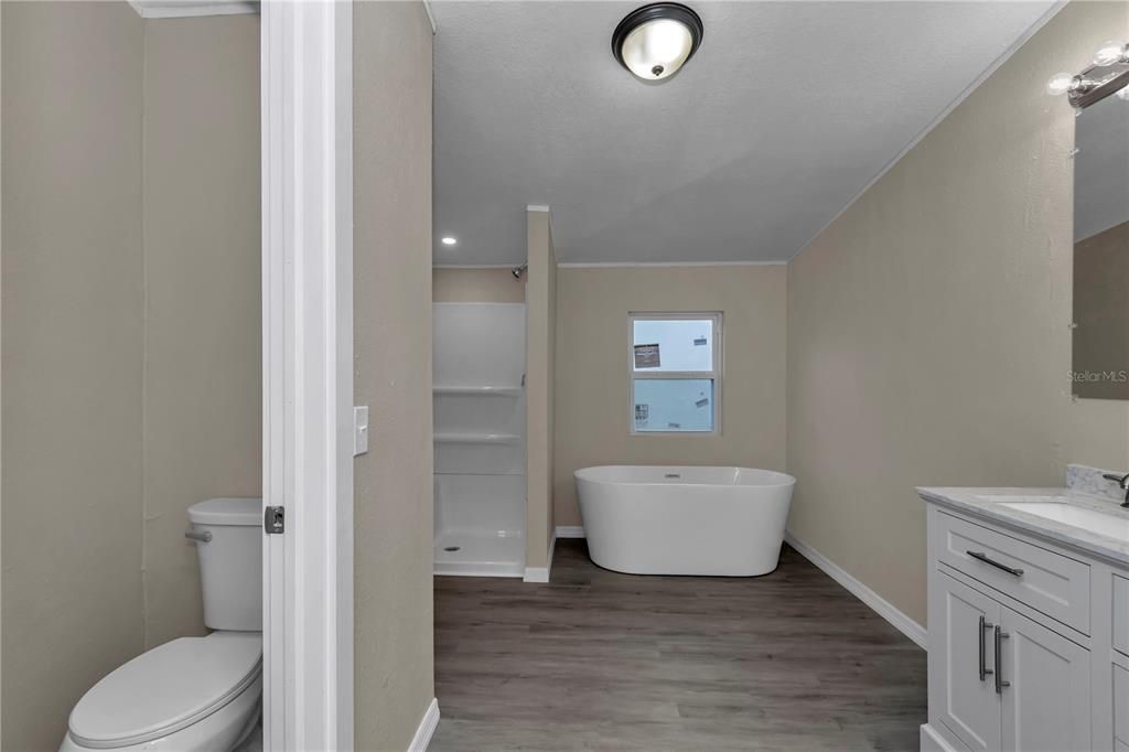 For Sale: $269,900 (3 beds, 2 baths, 1826 Square Feet)