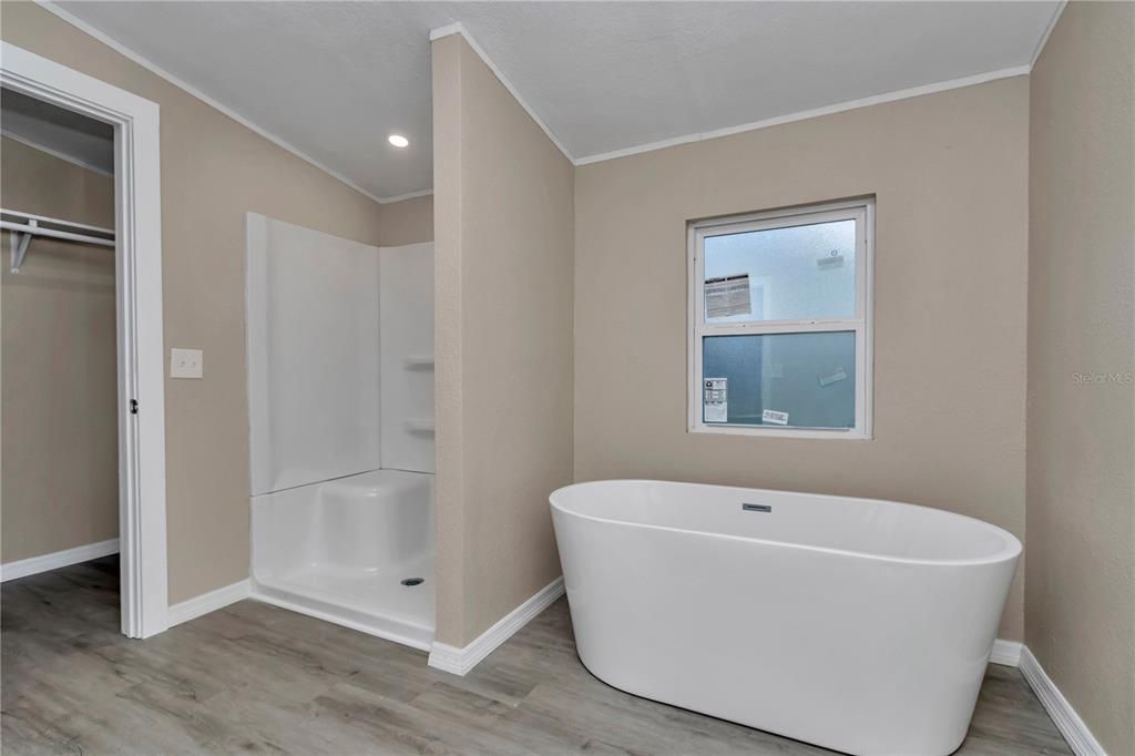 For Sale: $269,900 (3 beds, 2 baths, 1826 Square Feet)