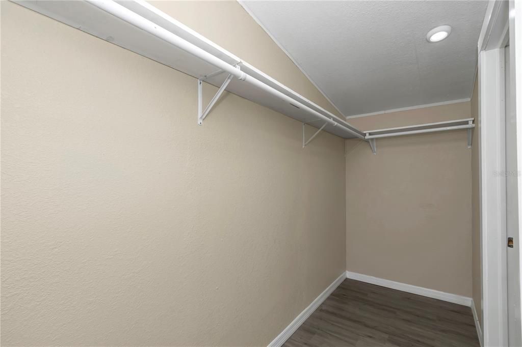 For Sale: $269,900 (3 beds, 2 baths, 1826 Square Feet)