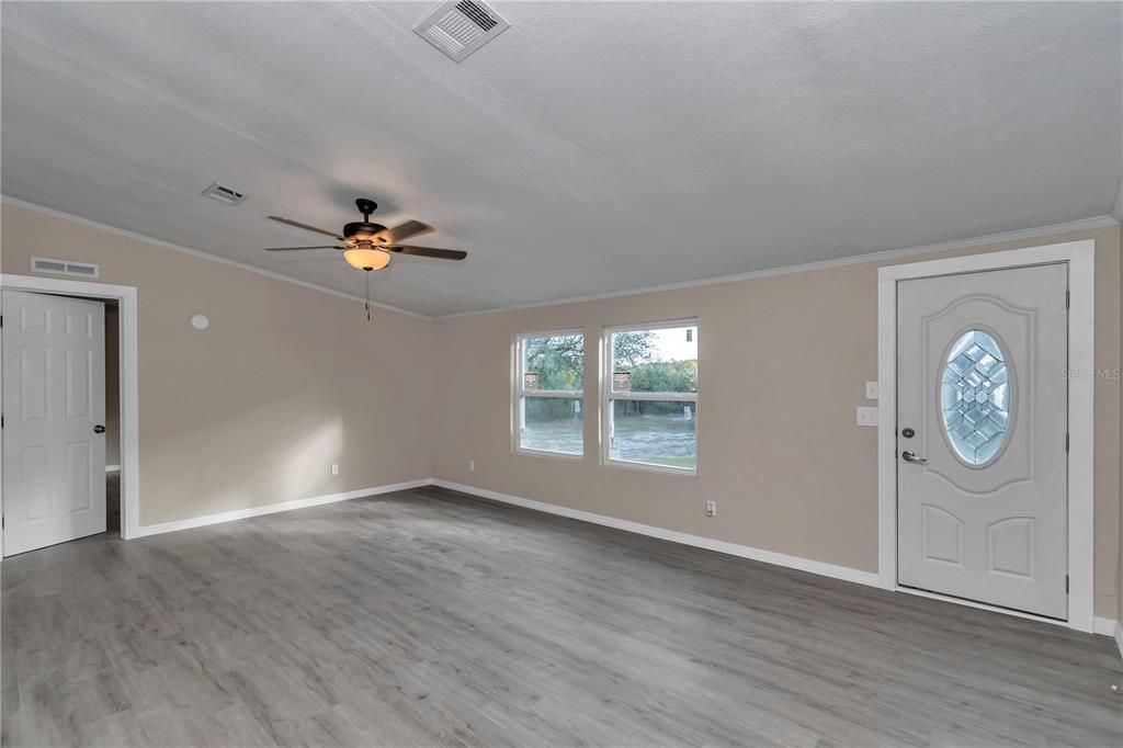 For Sale: $269,900 (3 beds, 2 baths, 1826 Square Feet)