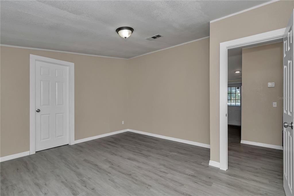 For Sale: $269,900 (3 beds, 2 baths, 1826 Square Feet)