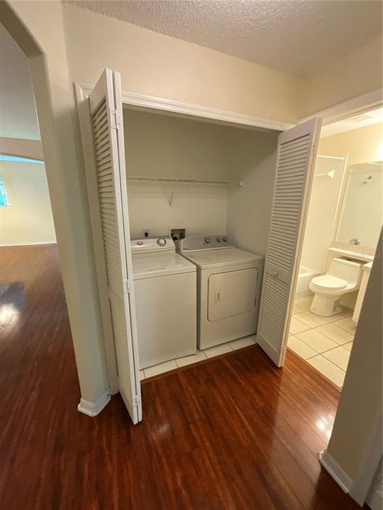 For Rent: $1,800 (3 beds, 2 baths, 1136 Square Feet)