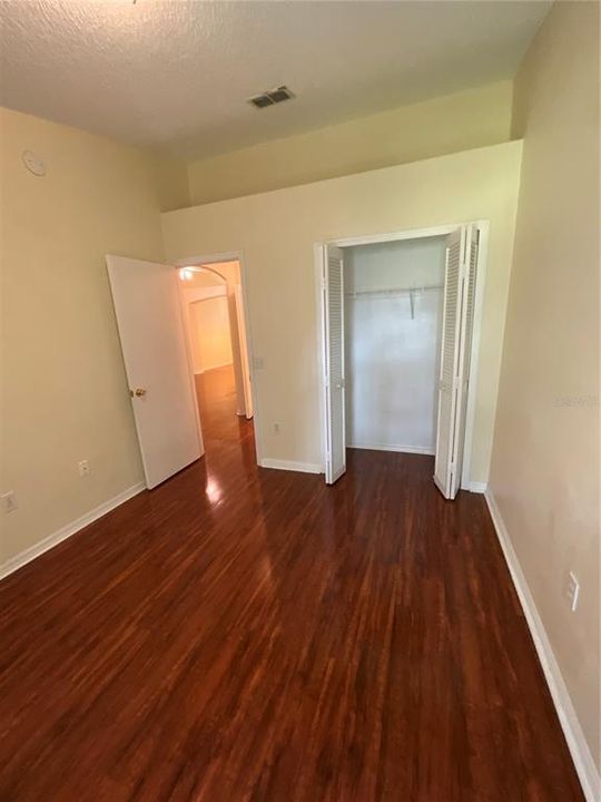 For Rent: $1,800 (3 beds, 2 baths, 1136 Square Feet)