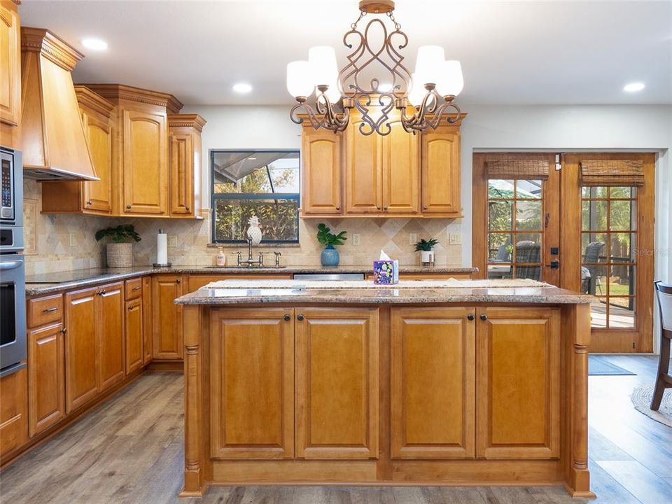 En Venta: $479,900 (3 camas, 2 baños, 2142 Pies cuadrados)