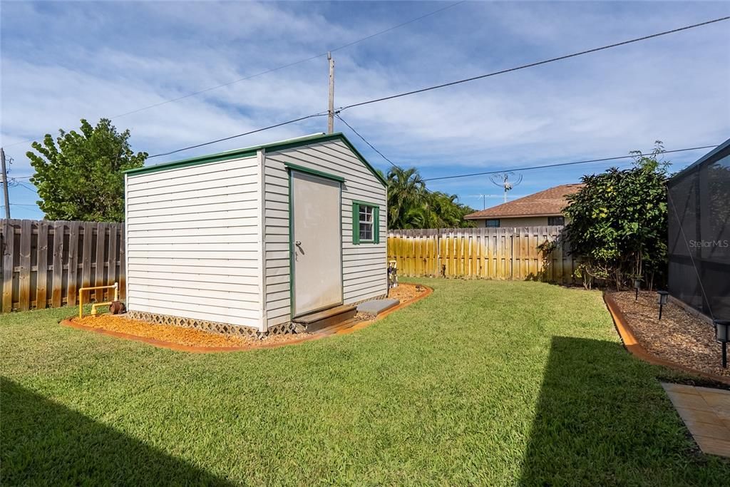 En Venta: $479,900 (3 camas, 2 baños, 2142 Pies cuadrados)