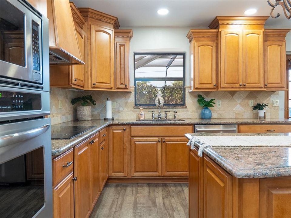 En Venta: $479,900 (3 camas, 2 baños, 2142 Pies cuadrados)