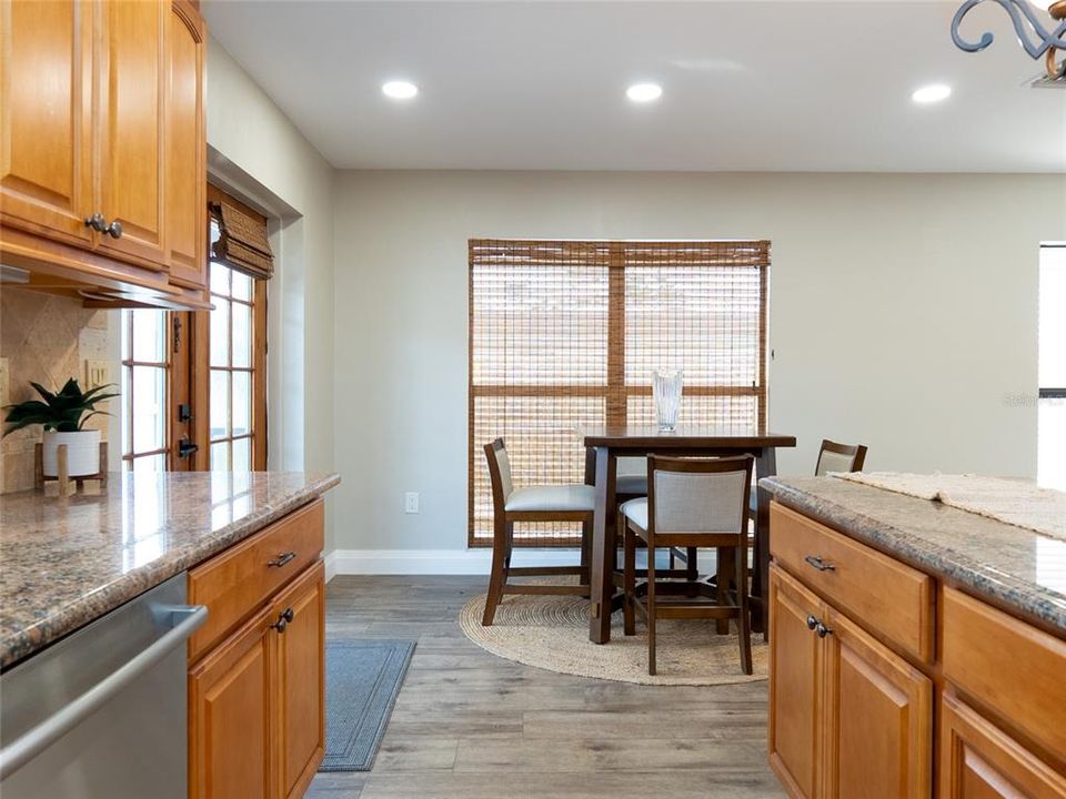 En Venta: $479,900 (3 camas, 2 baños, 2142 Pies cuadrados)