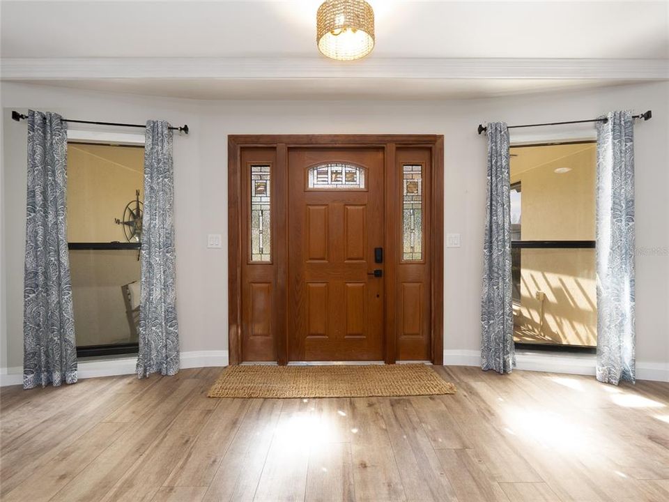 En Venta: $479,900 (3 camas, 2 baños, 2142 Pies cuadrados)