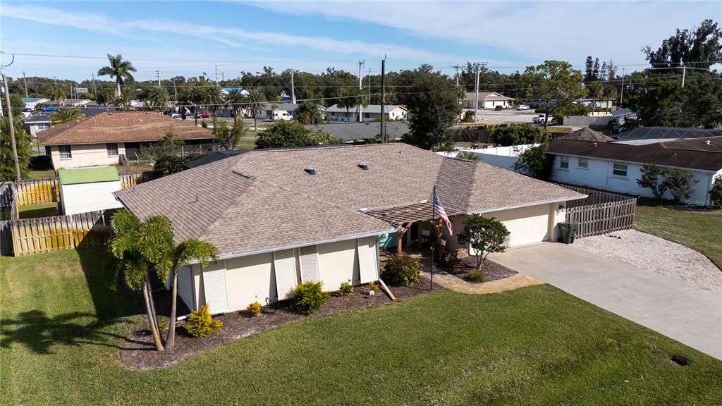 En Venta: $479,900 (3 camas, 2 baños, 2142 Pies cuadrados)