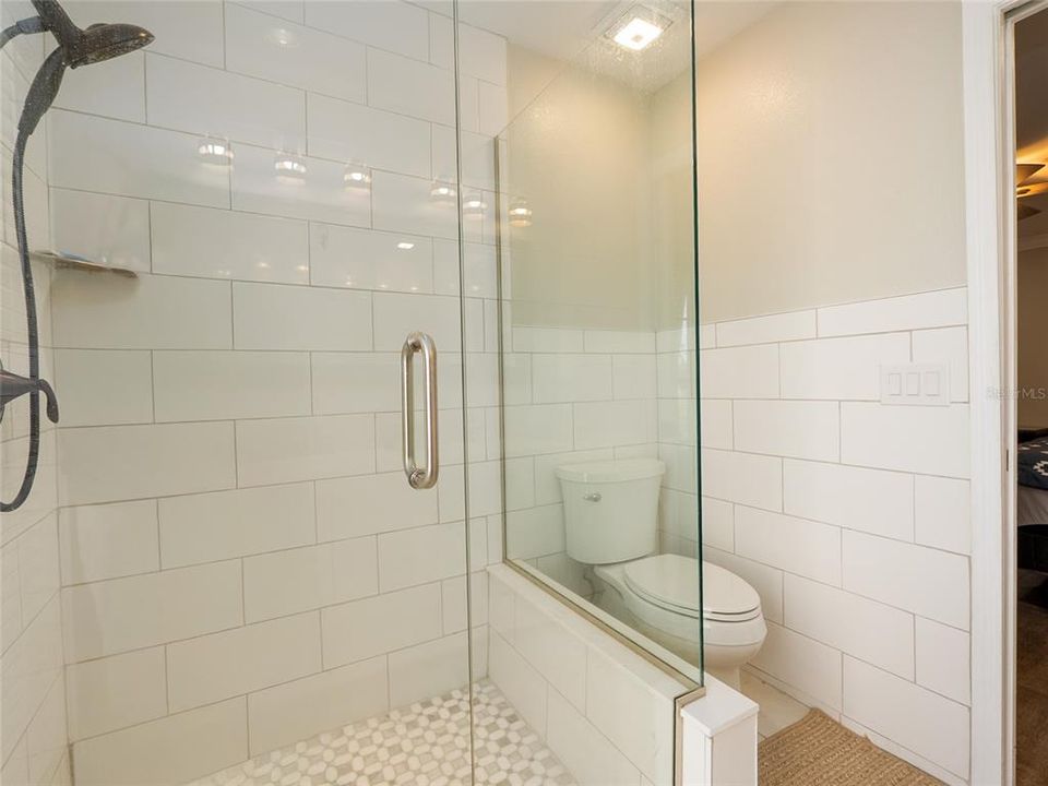 En Venta: $479,900 (3 camas, 2 baños, 2142 Pies cuadrados)