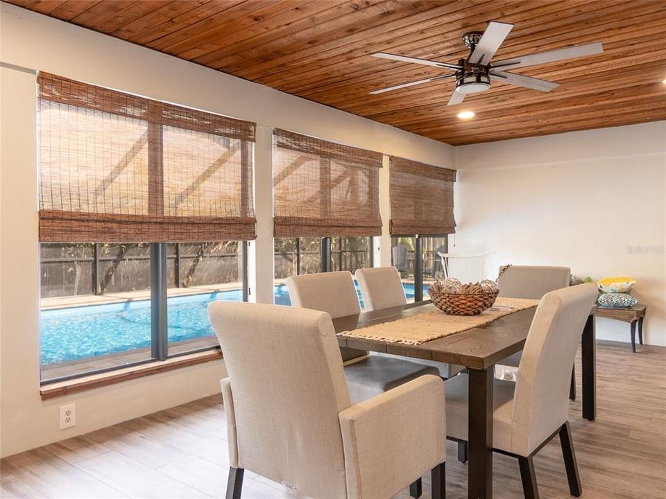 En Venta: $479,900 (3 camas, 2 baños, 2142 Pies cuadrados)