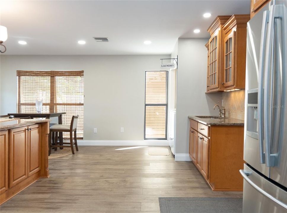 En Venta: $479,900 (3 camas, 2 baños, 2142 Pies cuadrados)