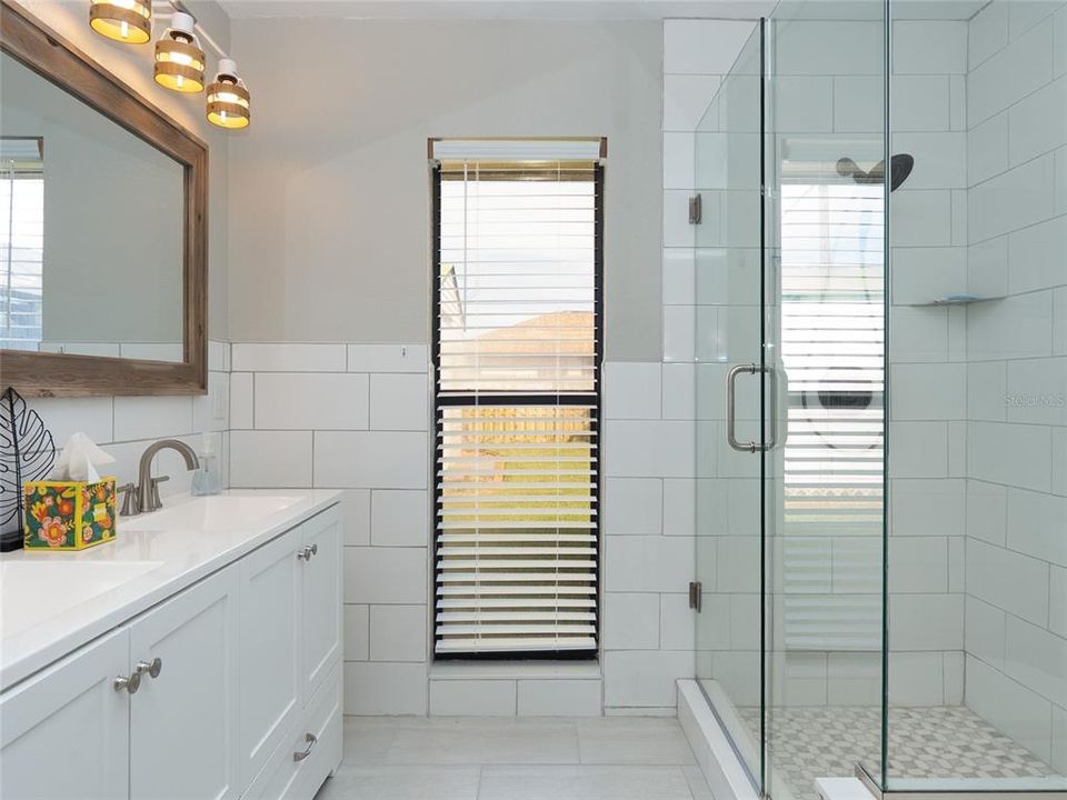 En Venta: $479,900 (3 camas, 2 baños, 2142 Pies cuadrados)