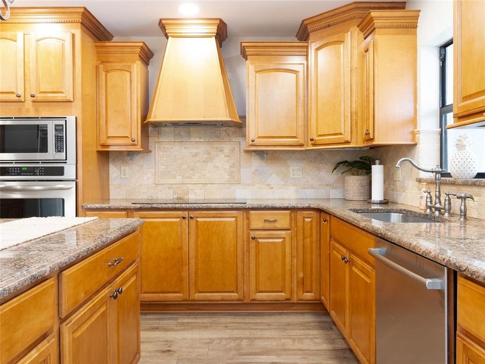 En Venta: $479,900 (3 camas, 2 baños, 2142 Pies cuadrados)