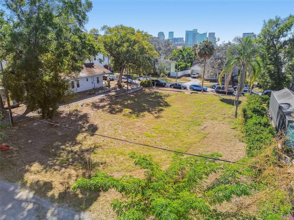 For Sale: $1,100,000 (0.24 acres)