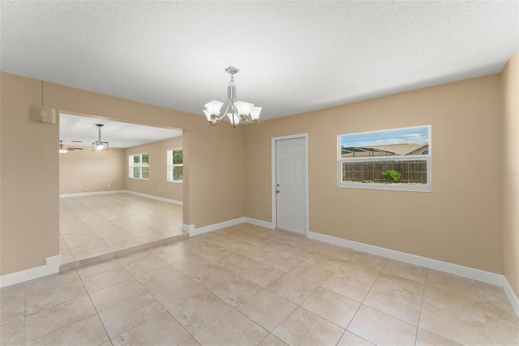 For Sale: $349,900 (3 beds, 2 baths, 1838 Square Feet)