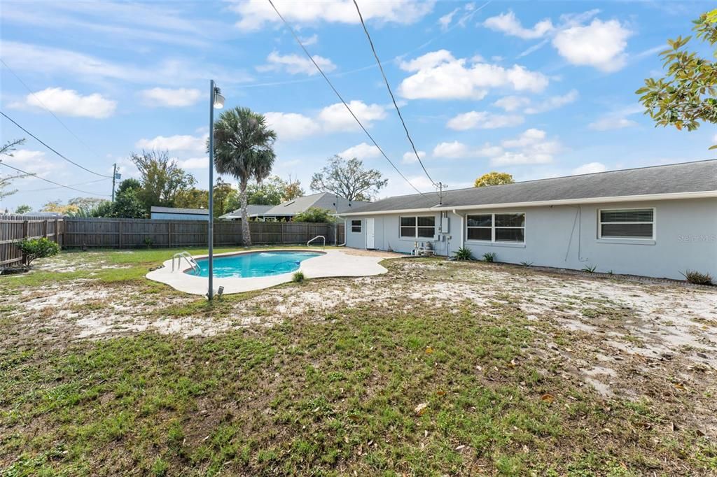 For Sale: $349,900 (3 beds, 2 baths, 1838 Square Feet)