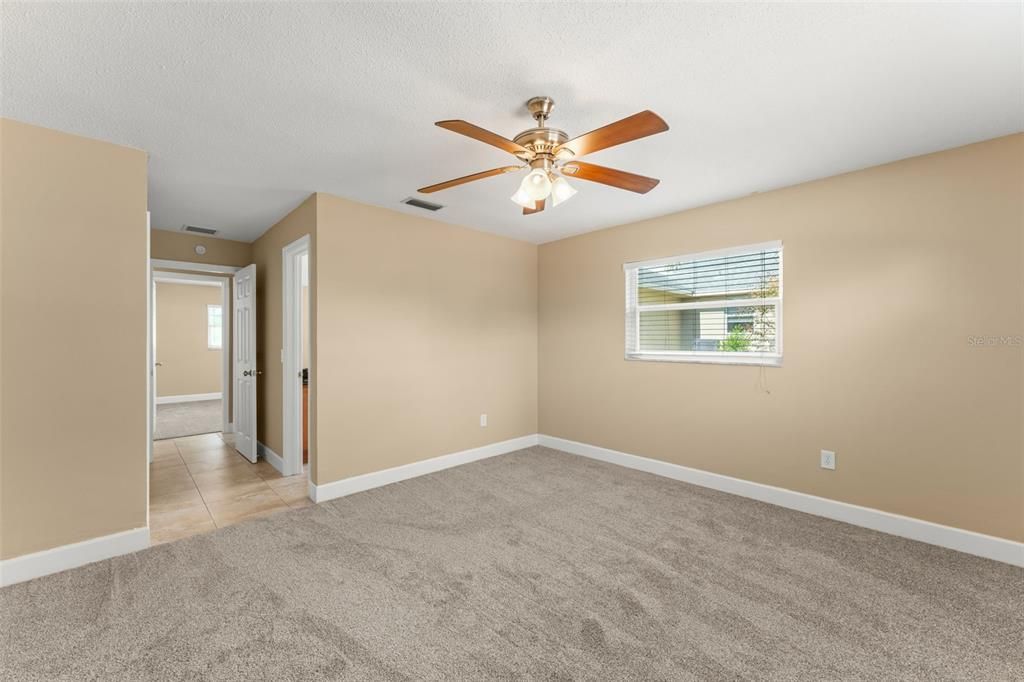 For Sale: $349,900 (3 beds, 2 baths, 1838 Square Feet)