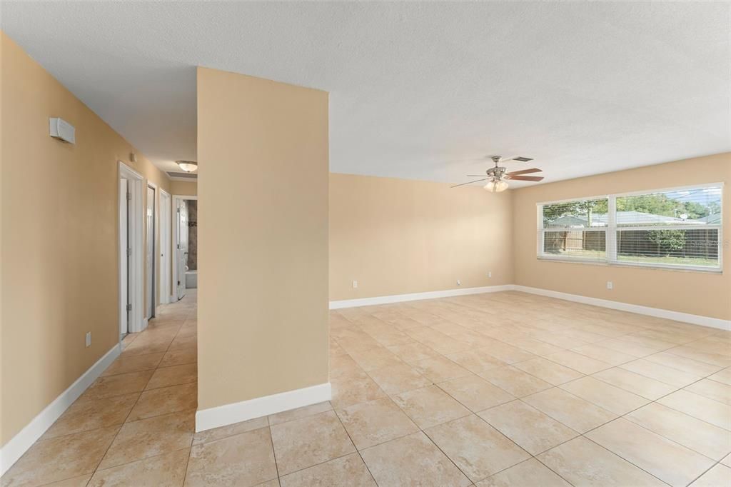 For Sale: $349,900 (3 beds, 2 baths, 1838 Square Feet)