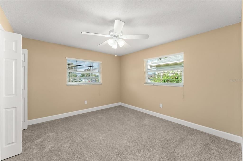 For Sale: $349,900 (3 beds, 2 baths, 1838 Square Feet)