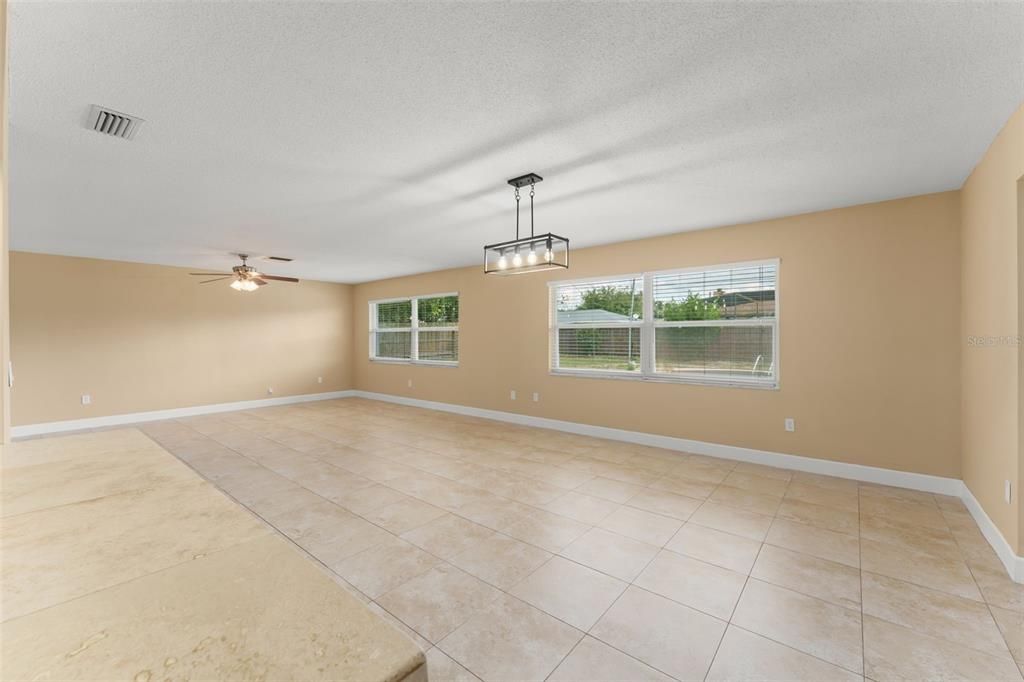 For Sale: $349,900 (3 beds, 2 baths, 1838 Square Feet)