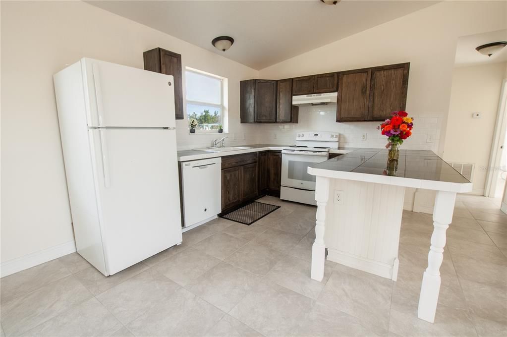 En Venta: $247,000 (3 camas, 2 baños, 1152 Pies cuadrados)