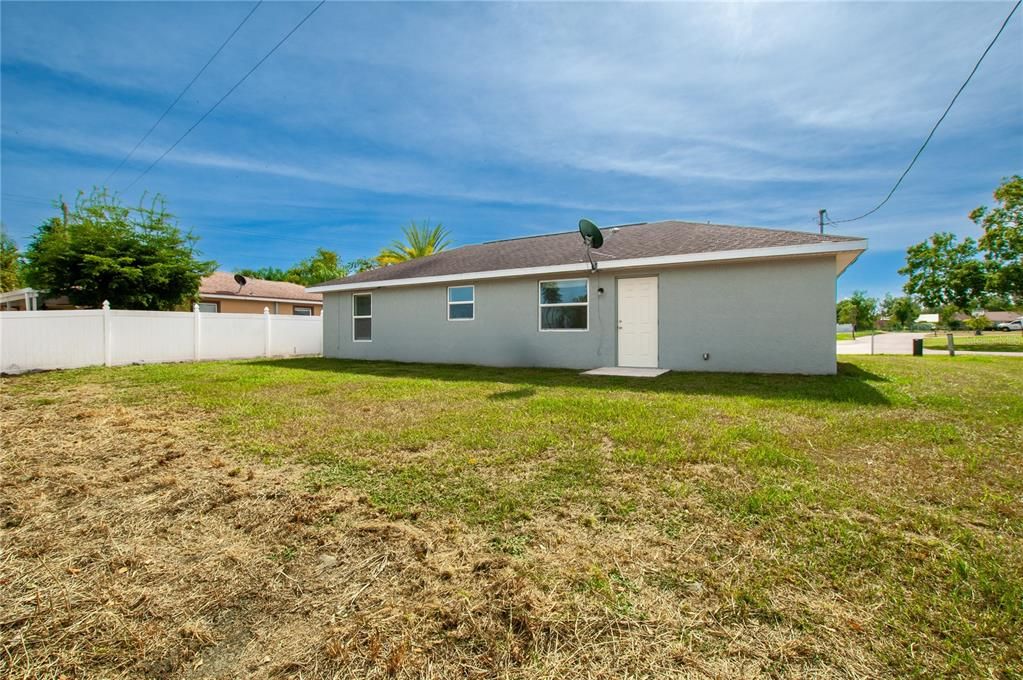 En Venta: $247,000 (3 camas, 2 baños, 1152 Pies cuadrados)