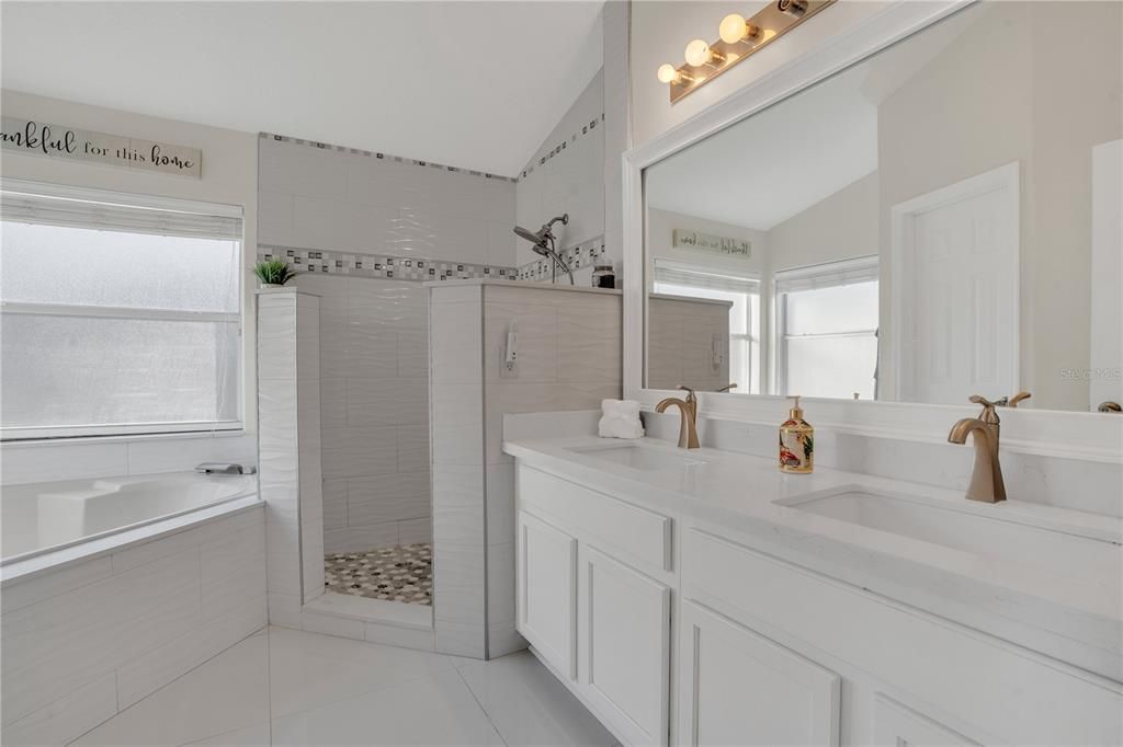 En Venta: $459,000 (3 camas, 2 baños, 1820 Pies cuadrados)