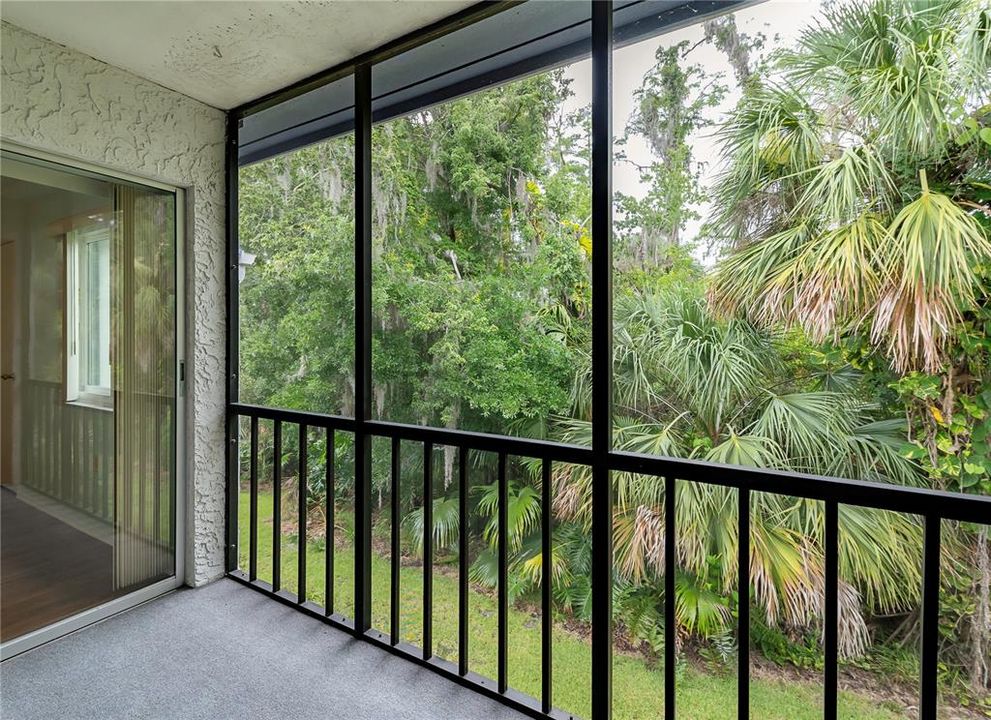 For Sale: $195,000 (2 beds, 2 baths, 1053 Square Feet)