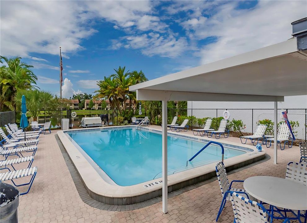 For Sale: $195,000 (2 beds, 2 baths, 1053 Square Feet)