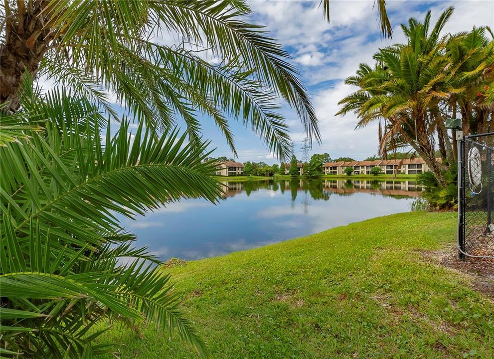 For Sale: $195,000 (2 beds, 2 baths, 1053 Square Feet)