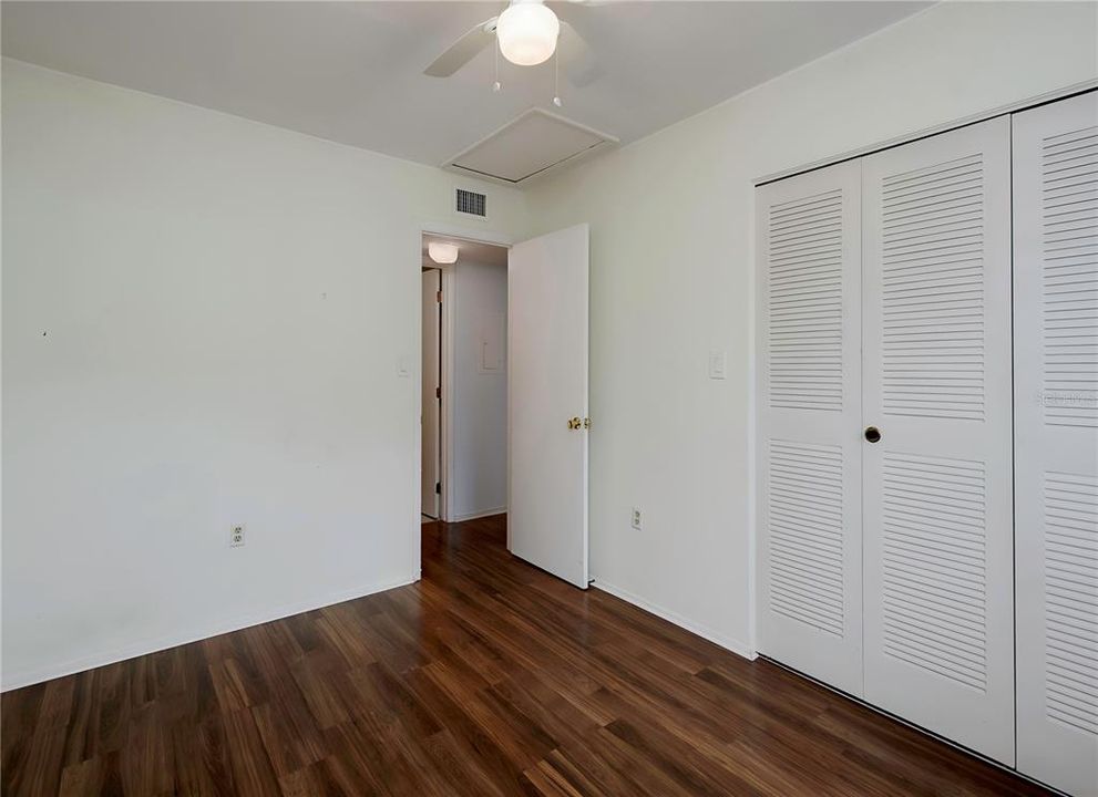 For Sale: $195,000 (2 beds, 2 baths, 1053 Square Feet)