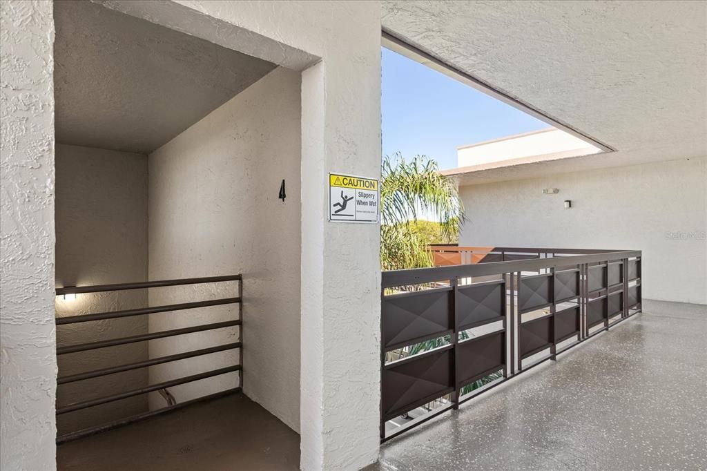 En Venta: $275,000 (2 camas, 2 baños, 1345 Pies cuadrados)