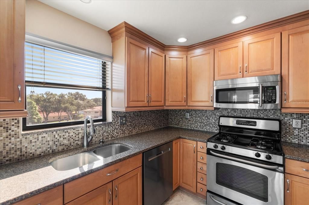 En Venta: $275,000 (2 camas, 2 baños, 1345 Pies cuadrados)