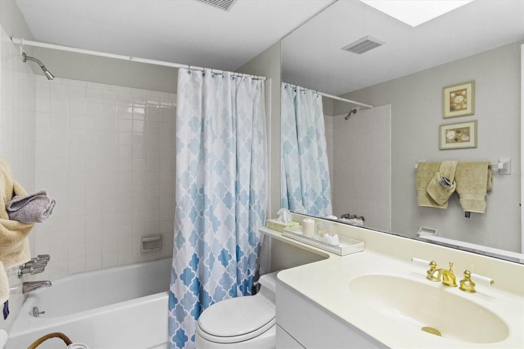 В аренду: $3,000 (3 спален, 2 ванн, 1224 Квадратных фут)