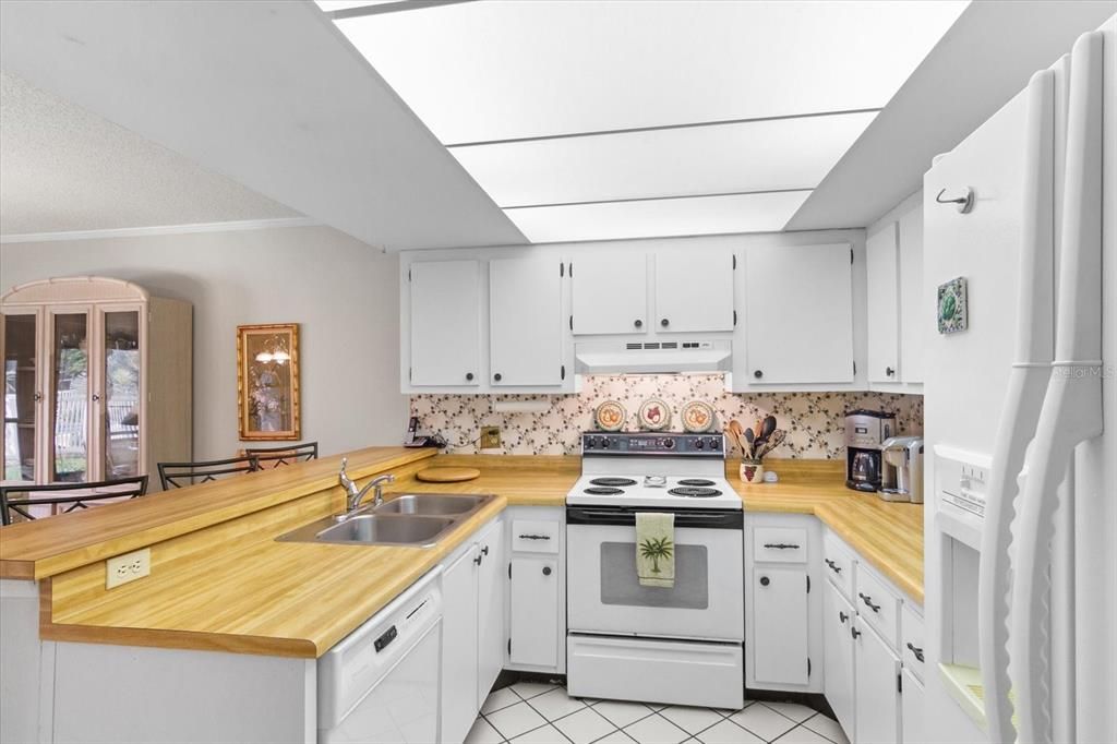 В аренду: $3,000 (3 спален, 2 ванн, 1224 Квадратных фут)