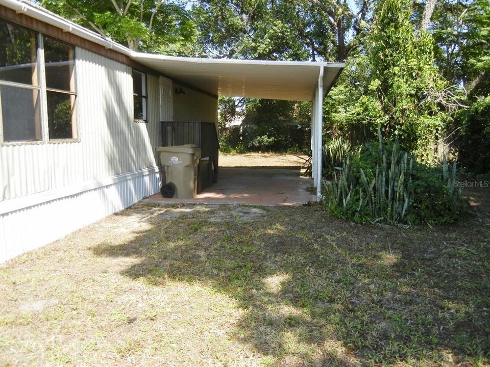 For Rent: $1,200 (2 beds, 1 baths, 784 Square Feet)