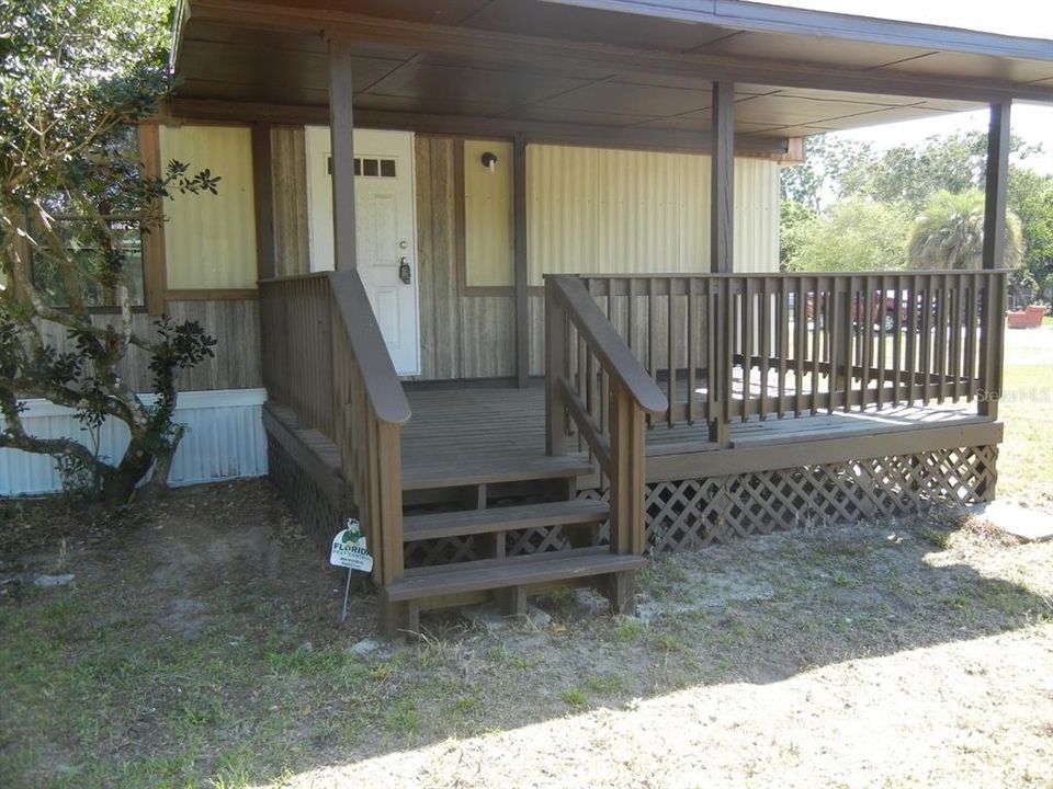 For Rent: $1,200 (2 beds, 1 baths, 784 Square Feet)