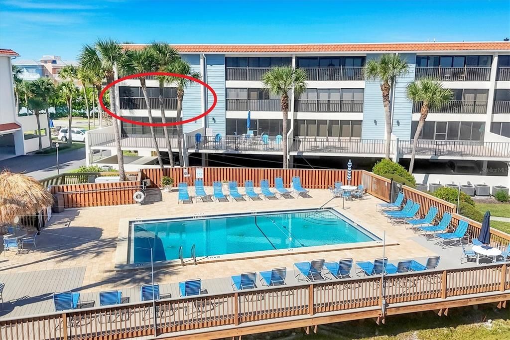 На продажу: $420,000 (2 спален, 2 ванн, 1070 Квадратных фут)