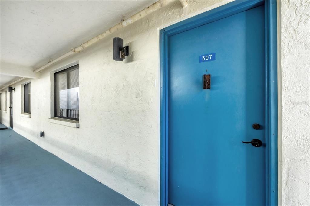 На продажу: $420,000 (2 спален, 2 ванн, 1070 Квадратных фут)