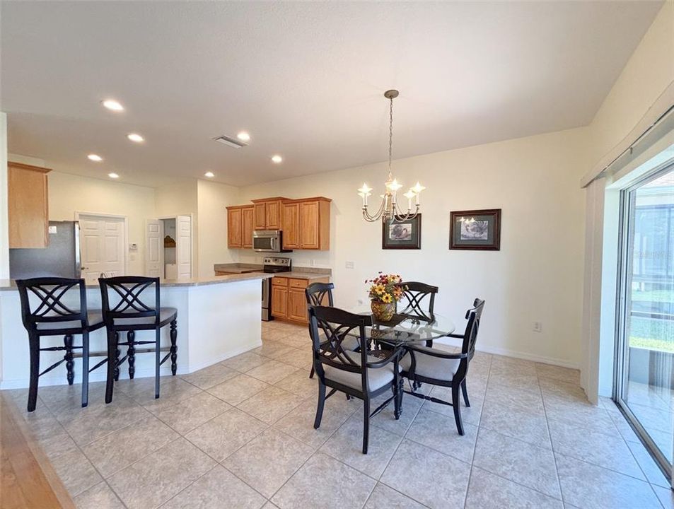 待售: $299,900 (2 贝兹, 2 浴室, 1530 平方英尺)