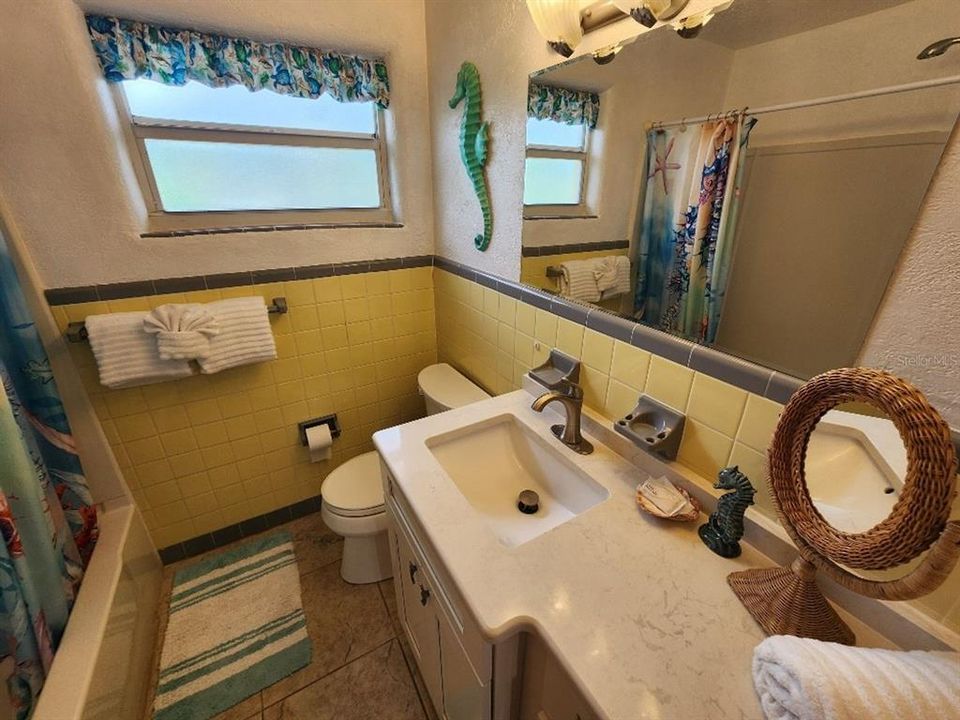 出租: $2,450 (2 贝兹, 1 浴室, 1100 平方英尺)