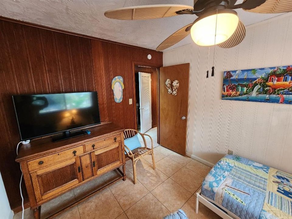 出租: $2,450 (2 贝兹, 1 浴室, 1100 平方英尺)