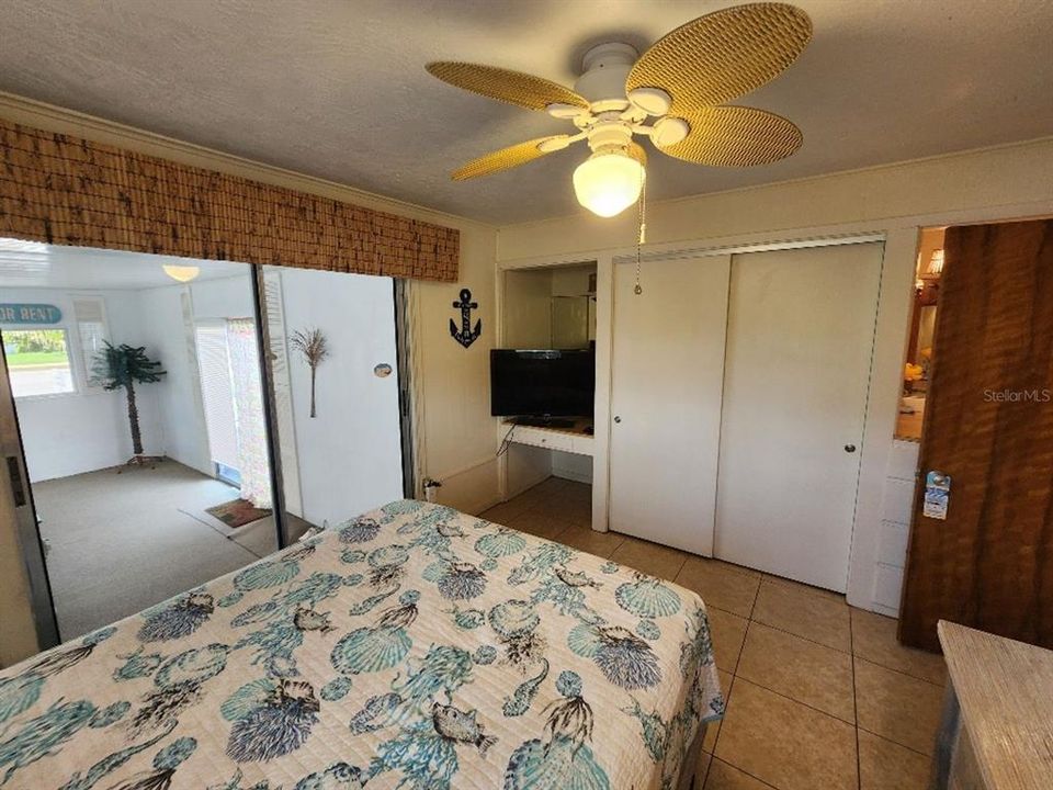 出租: $2,450 (2 贝兹, 1 浴室, 1100 平方英尺)