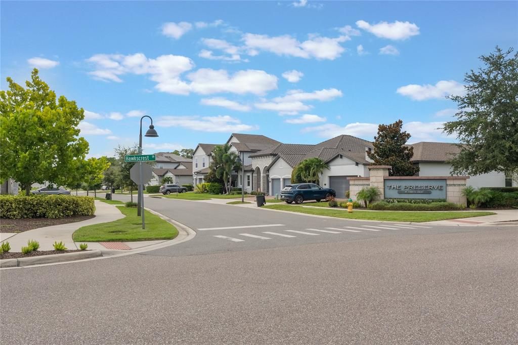 合同活跃: $785,000 (4 贝兹, 3 浴室, 2192 平方英尺)