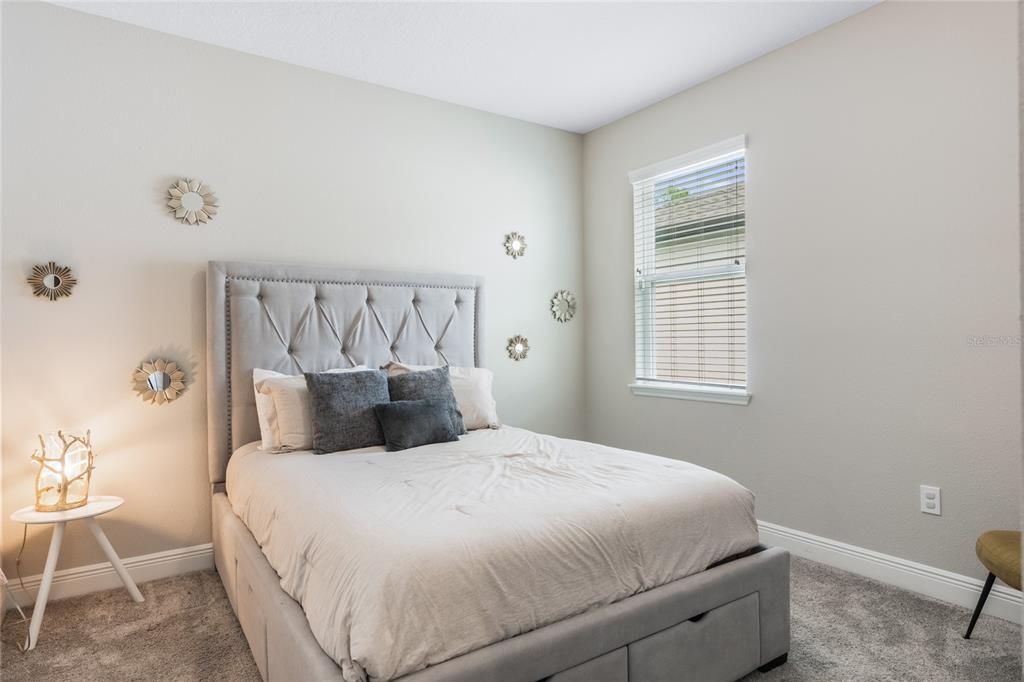 合同活跃: $785,000 (4 贝兹, 3 浴室, 2192 平方英尺)