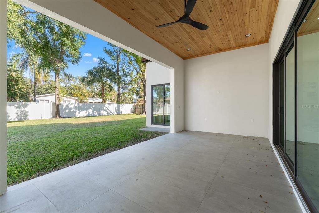 For Sale: $2,250,000 (5 beds, 4 baths, 4084 Square Feet)