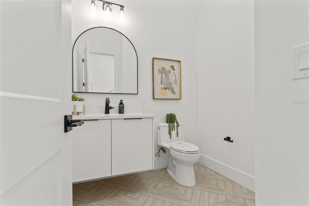 For Sale: $2,250,000 (5 beds, 4 baths, 4084 Square Feet)