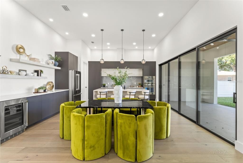 For Sale: $2,250,000 (5 beds, 4 baths, 4084 Square Feet)