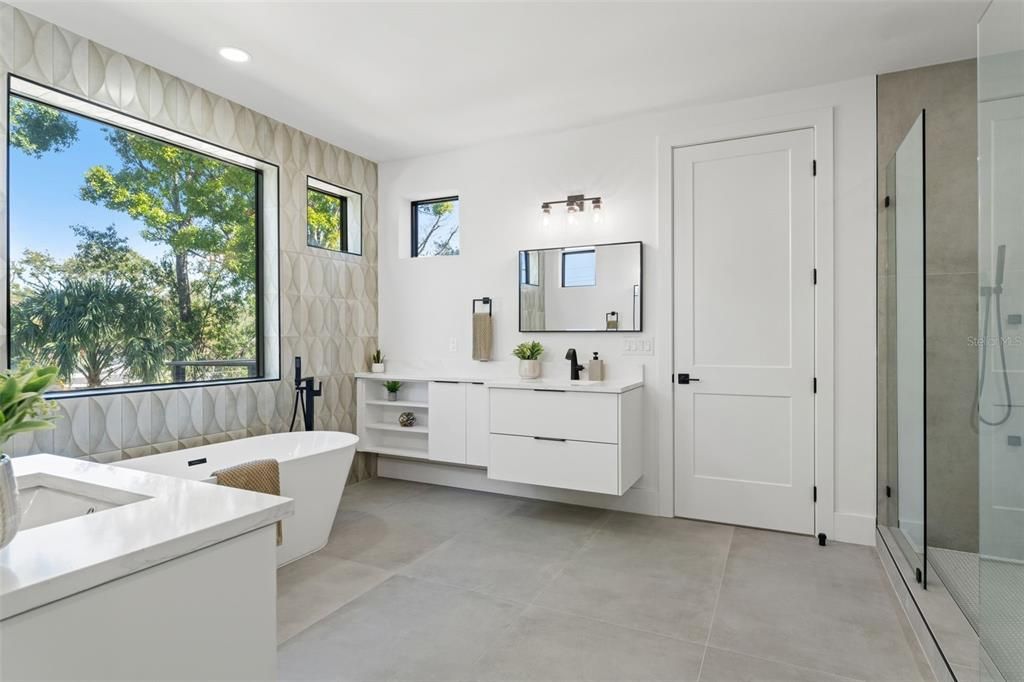 For Sale: $2,250,000 (5 beds, 4 baths, 4084 Square Feet)